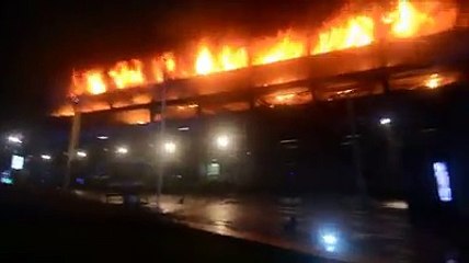 Angli – 1,400 vetura digjen natën e Vitit të Ri