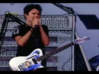 Muse - Hysteria, Hyundai Pavilion, KROQ Inland Invasion, Devore, CA, USA  9/18/2004