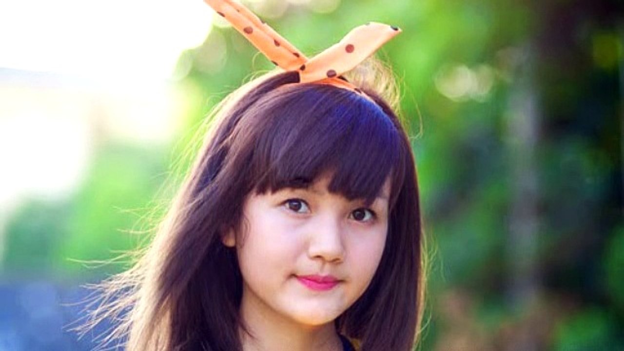 Trái tim lỡ nhịp đập loạn xạ khi thấy người đẹp nhấn mí hàn quốc đi qua