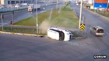 Trafik Kurallarına Uymayan İki Kadın Böyle Ölümden Döndü