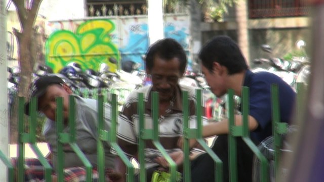 TERTANGKAP KAMERA JUAL KOPI