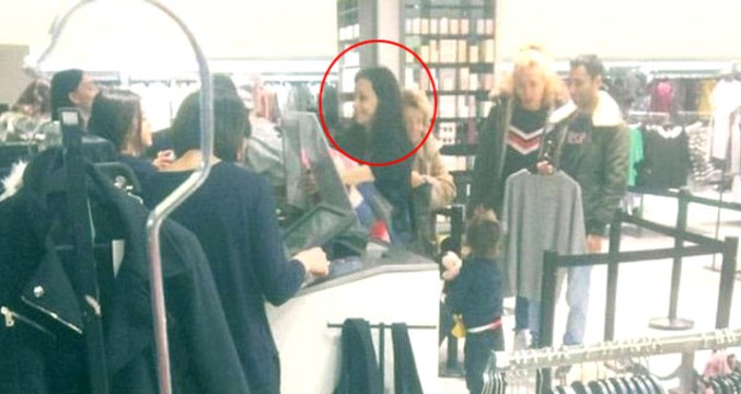 Oyunculuğu Bırakıp İstanbul'u Terk Eden Özgü Namal, 2 Çocuğuyla İlk Kez Görüntülendi