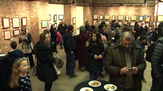Çocuklardan duygulandıran destek...Lösemi hastası Devran için ebru sergisi