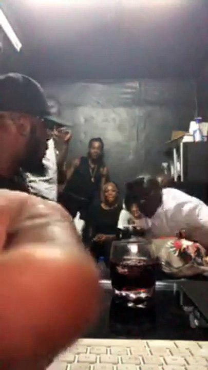 VOICI LE CADEAU DE DJ ARAFAT À SES FANS APRÈS LE CONCERT DE LA FIN DU FILM