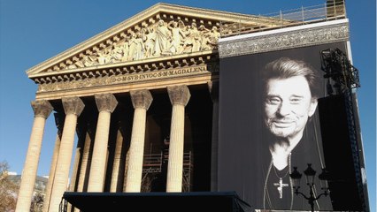 Johnny Hallyday : les fans continuent de se recueillir à la Madeleine
