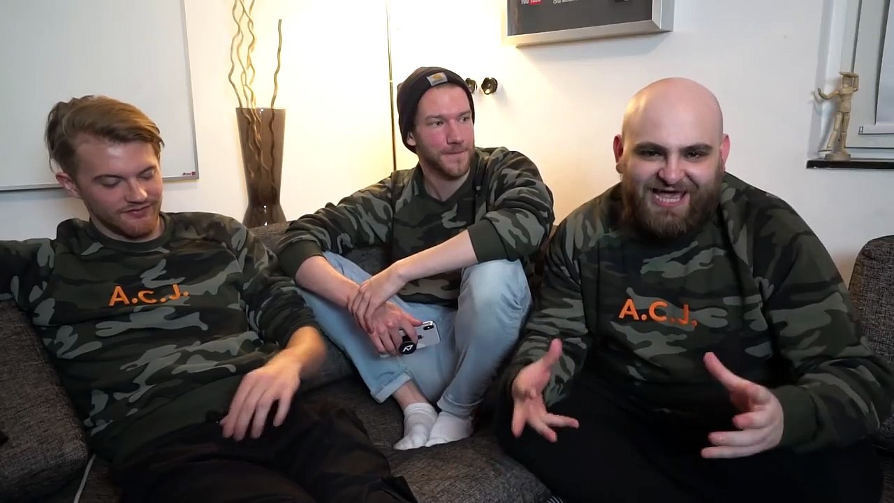 Date veröffentlicht NACKTBILDER ! Wahrheit oder Pflicht