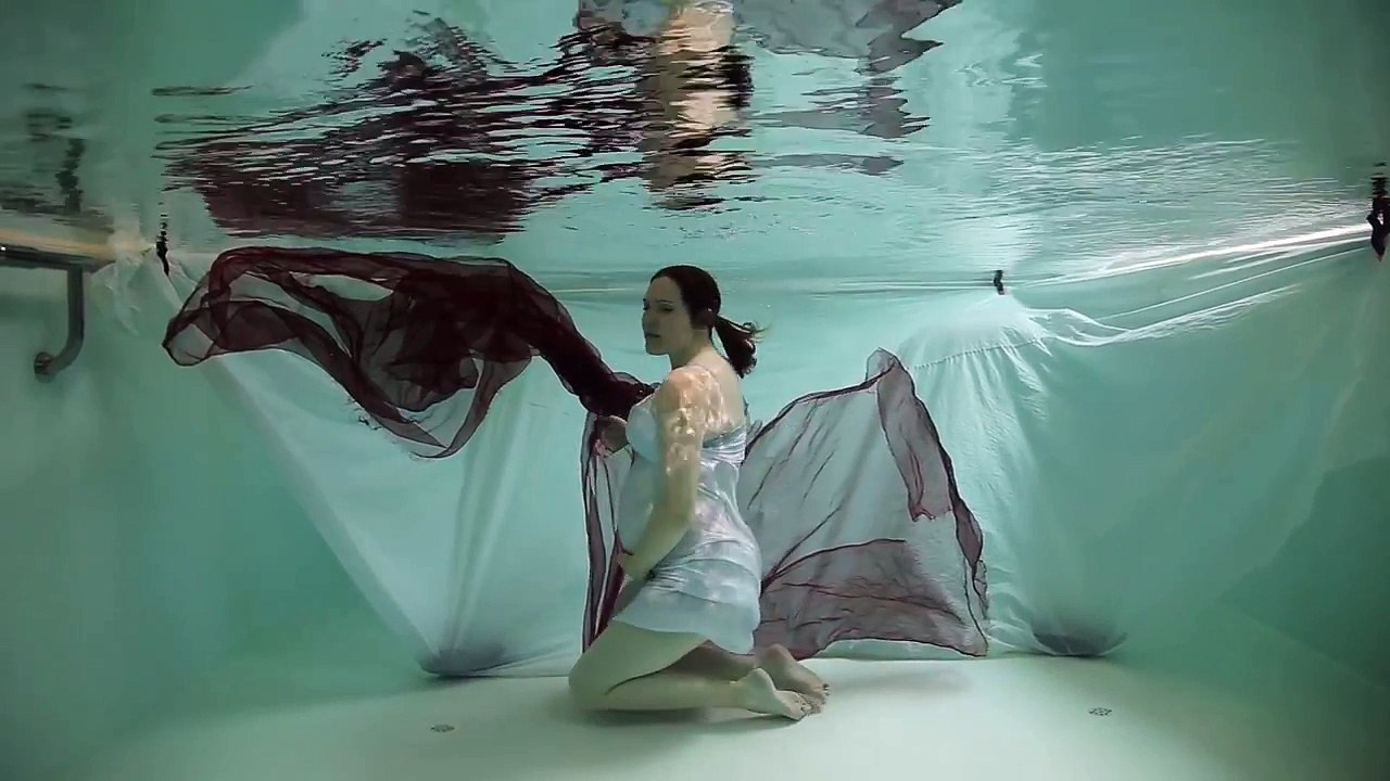 Intro Unterwasser Foto Shooting Babybauch