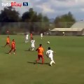 Galatasaray U16 Takımı sporcusu Bozan'ın Bursaspor karşısında bulduğu gol