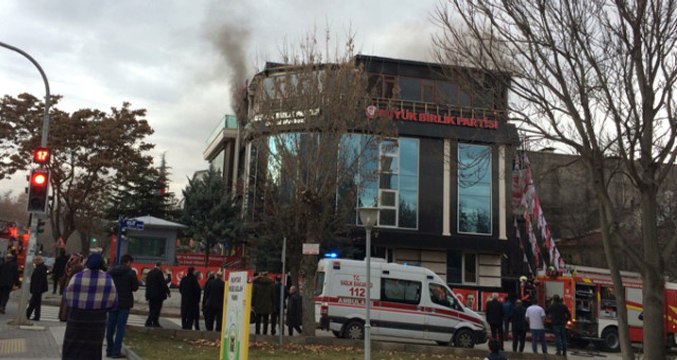 Destici'nin Odasındaki Klima Patladı, BBP Genel Merkezinde Yangın Çıktı