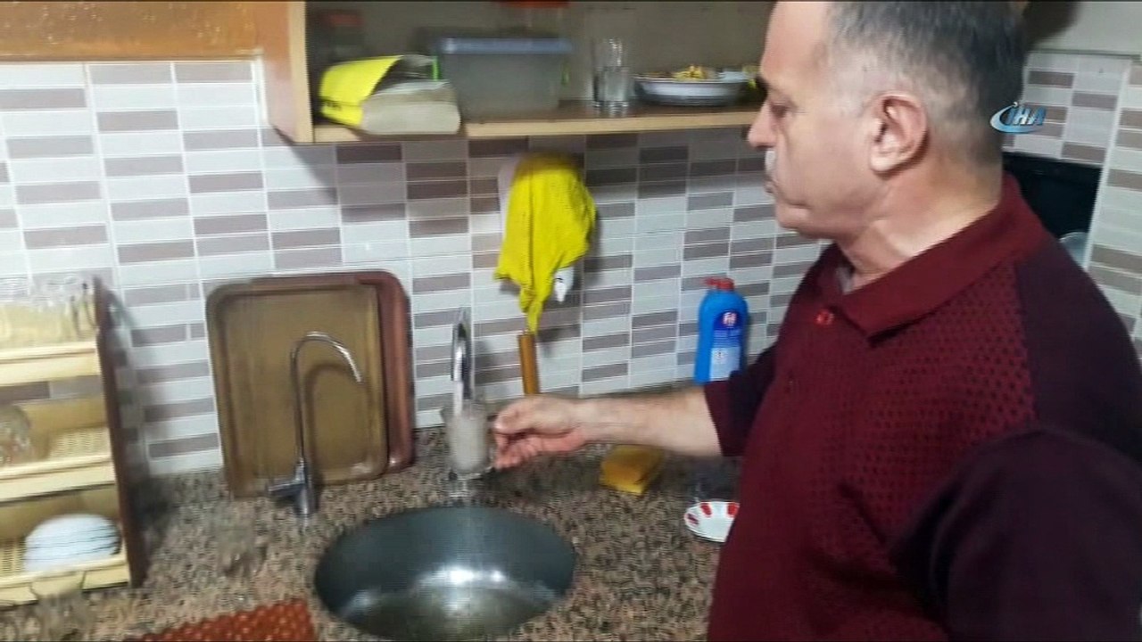 Çeşmeden su yerine çamur aktı