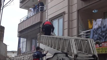 Komşularının Haber Alamadığı Yaşlı Kadın Evinde Ölü Bulundu