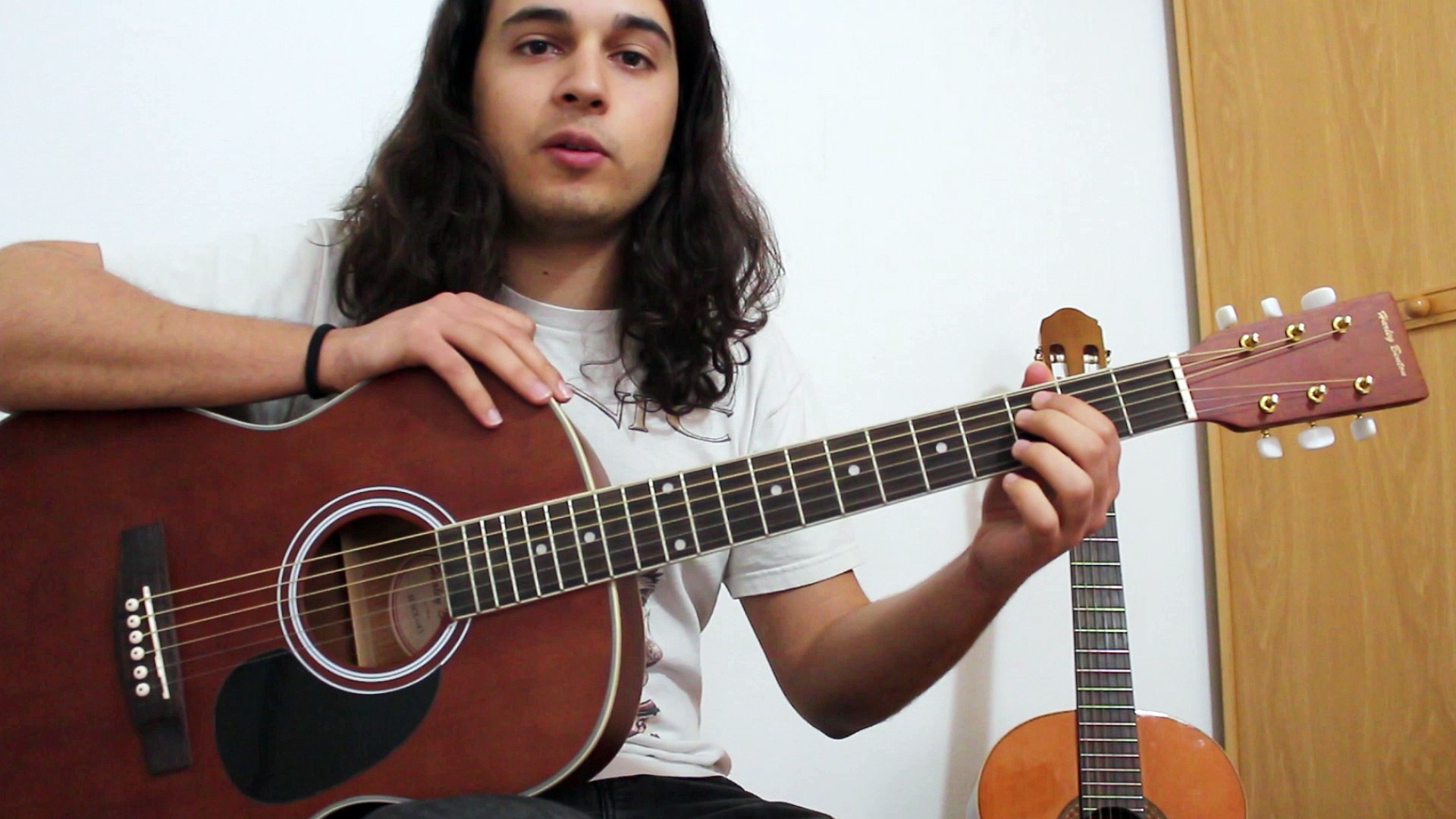 Curso basico guitarra 5. Como tocar la canción fácil Tres Hojitas. Primeras  canciones fáciles para aprender guitarra - Vídeo Dailymotion
