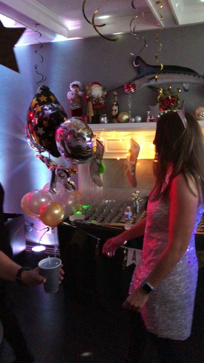 Silver and Gold New Years Eve Party! Social Media Wall: www.walls.io/y5dy5