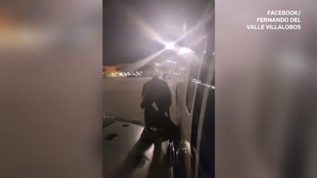 Disgruntled Ryanair passenger exits delayed plane through emergency door