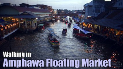 Walking in Amphawa Floating Market