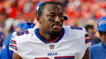 Jones: McCoy was walking in sandles, no walking boot, on Wednesday