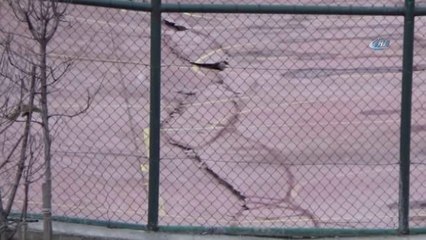 Facianın Eşiğinden Dönüldü...heyelan, Basketbol Sahasını Ortadan İkiye Böldü