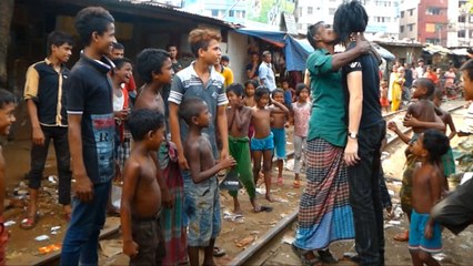 バングラデシュのスラム,ハイテンション男とキス,ダッカで貧しい子供