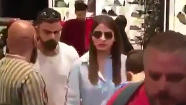 Virat Kohli And Anushka Sharma Shopping in South Africa