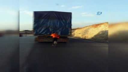 Manisa'da tehlikeli yolculuklar cep telefonuyla görüntülendi