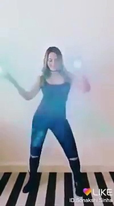 Sonakshi Sinha Hot Dance On Song Watch Here