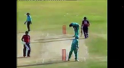 Kamran Akmal 200