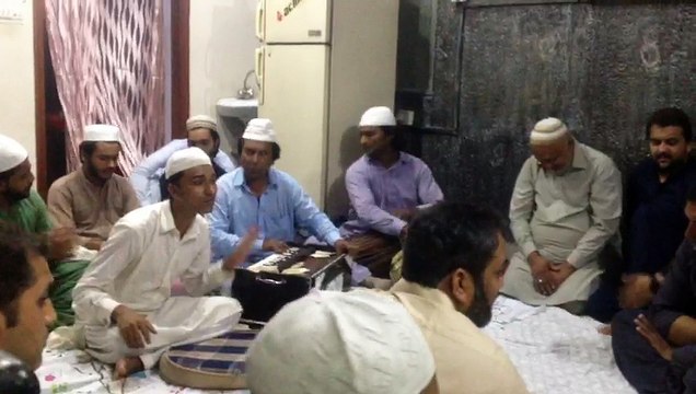 Mera Piya Ghar Aaya - Qawwali
