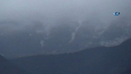 İskenderun'un Yüksek Kesimlerine Yılın İlk Karı Düştü