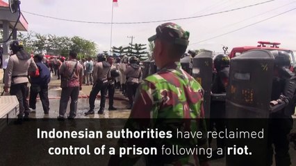 Police reclaim control of prison after riot broke out