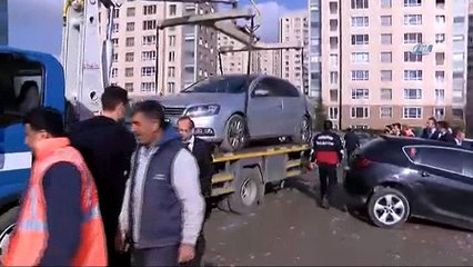 Download Video: Ataşehir Belediyesi'nin otoparkında göçük