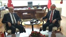 Sp Genel Başkanı Karamollaoğlu CHP Genel Merkezine Geldi