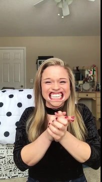 Beatbox avec un écarteur de dentiste dans la bouche LOL