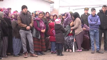 İzinli Geldiği Köyünde Çöken Evin Altında Kalan Asker