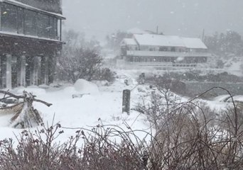 Powerful Nor'easter Hits Massachusetts Coast