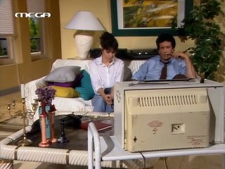 Mega Oi Aparadextoi E05 O doctor