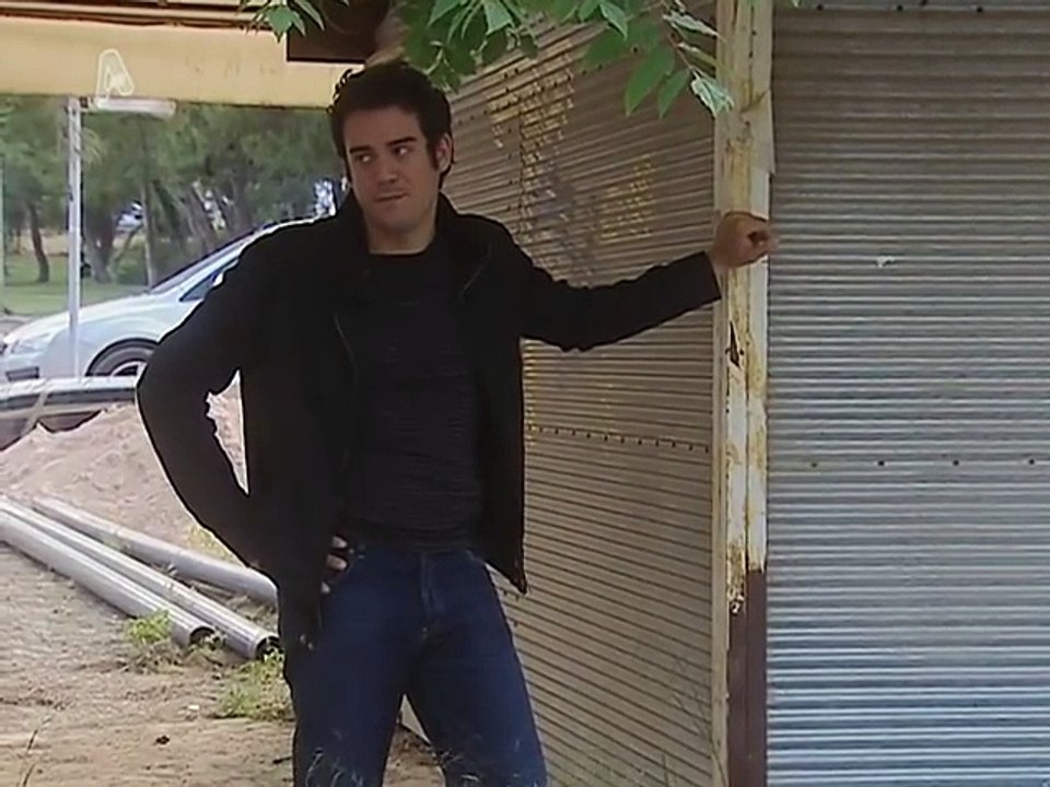 Astynomos Mpekas S02E30 Mia Gynaika Apo To Pou8ena B