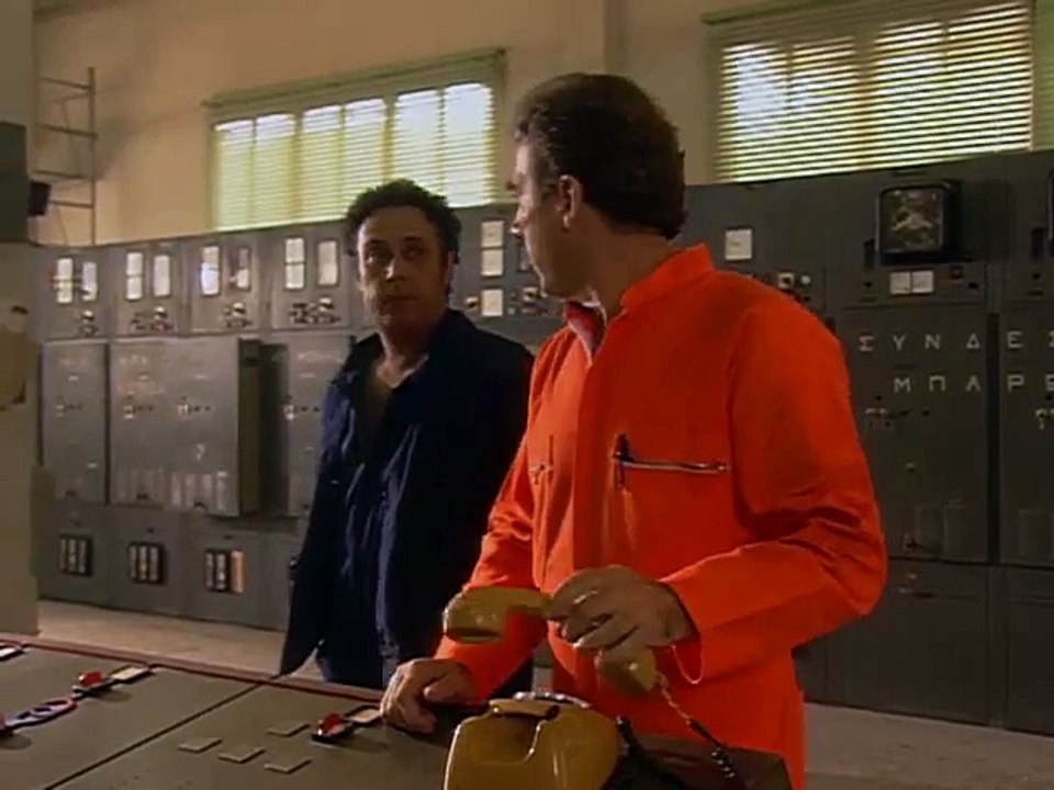 Οι δρόμοι της πόλης E08   Ο μίτος της Αριάδνης