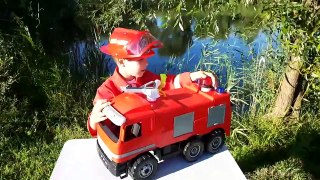 Big fire truck rushes to the fire ALCOV