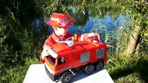 Big fire truck rushes to the fire ALCOVE IS ON FIRE Extinguishing fire Cars for kids