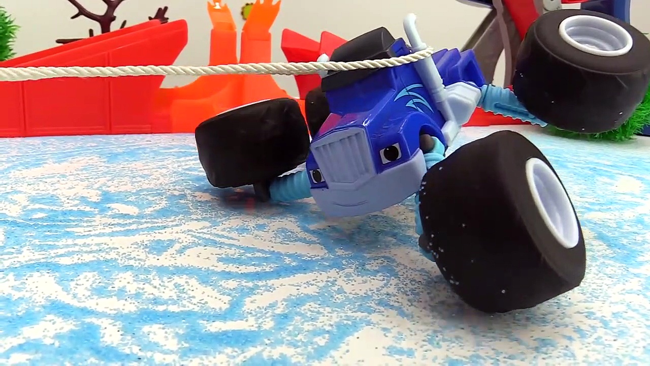 ICE CRASH! – Monster Trucks Toy Trucks videos fo