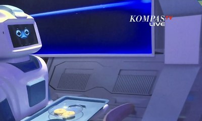 Kafe di Vietnam Miliki Robot Pramusaji