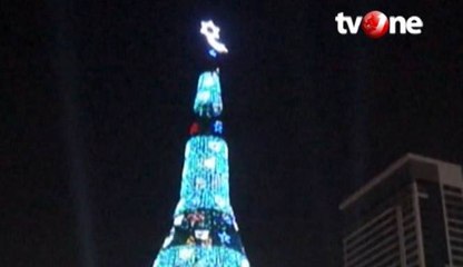 Pohon Natal Tertinggi di Dunia Ada di Sri Lanka