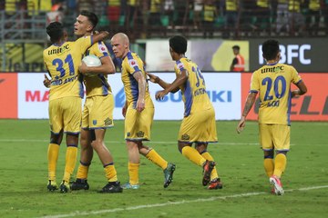 കോച്ച് മാറിയിട്ടും ട്രാക്കിലാകാതെ കേരളം ബ്ലാസ്റ്റേഴ്‌സ്  | Oneindia Malayalam