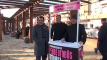 Van'da Pembe Otobüs İçin İmza Kampanyası