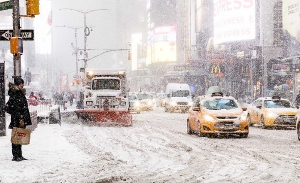 Bombe météo sur les États-Unis, une tempête hivernale s'abat sur la côte est