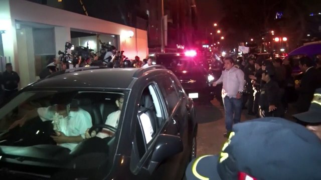 Peru: Fujimori deixa clínica após indulto