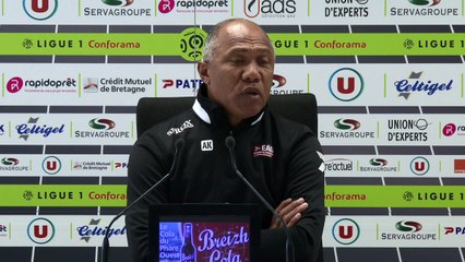 ▶ Le point presse d'Antoine Kombouaré avant Guingamp- Niort