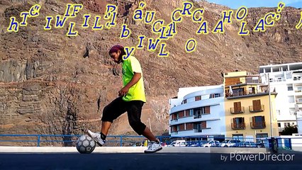 Meilleur dribble de foot : il glisse sur le ballon !