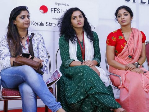 ഫാൻസിനോട് കണ്ടം വഴി ഓടാൻ പറഞ്ഞ് WCC അംഗം | filmibeat Malayalam