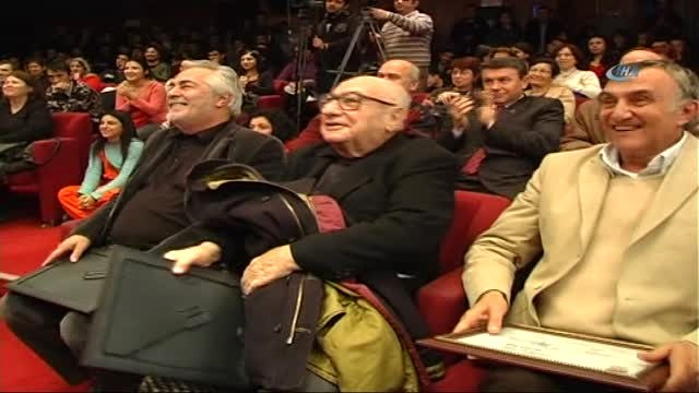 Gazeteci-Yazar Aydın Boysan 97 Yaşında Hayatını Kaybetti